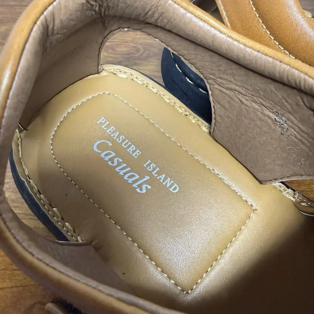Pleasure Island Casuals Men’s Sandals Size 8.5 Brown Euc